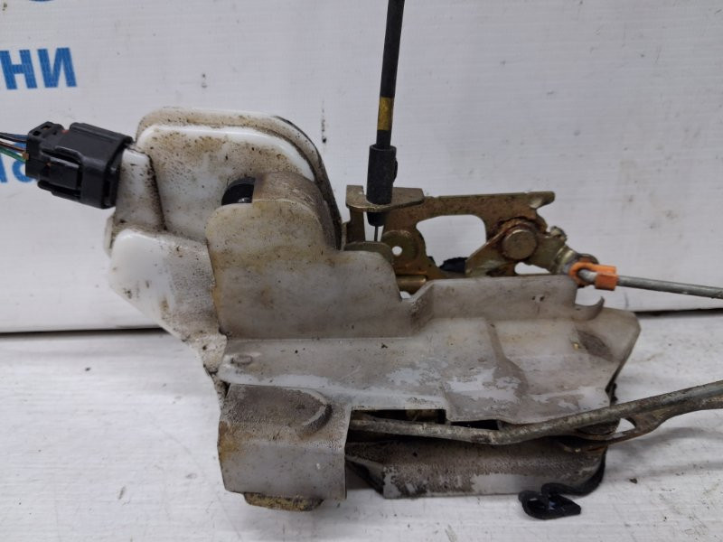 Замок двери передний левый Mitsubishi Pajero Wagon 3 3.2 ДИЗЕЛЬ 4M41 1999 (б/у) Київ - зображення 4