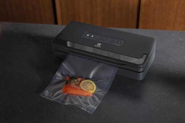 Вакууматор Electrolux Explore E6VS1-6AG 100 Вт Київ - зображення 1