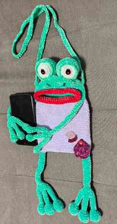 Сумочка для телефону жабка жаба весела дитяча іграшка м'яка в'язана подарунок ручна робота Нововолинськ