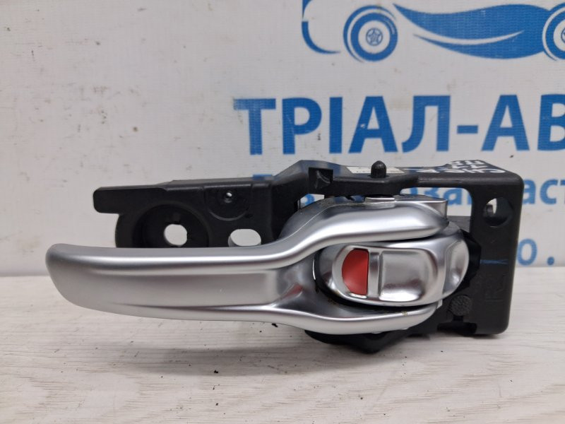 Ручка двери внутренняя правая Jeep Cherokee 2013-2019 68227250AA (Арт. 76379) Київ - зображення 1