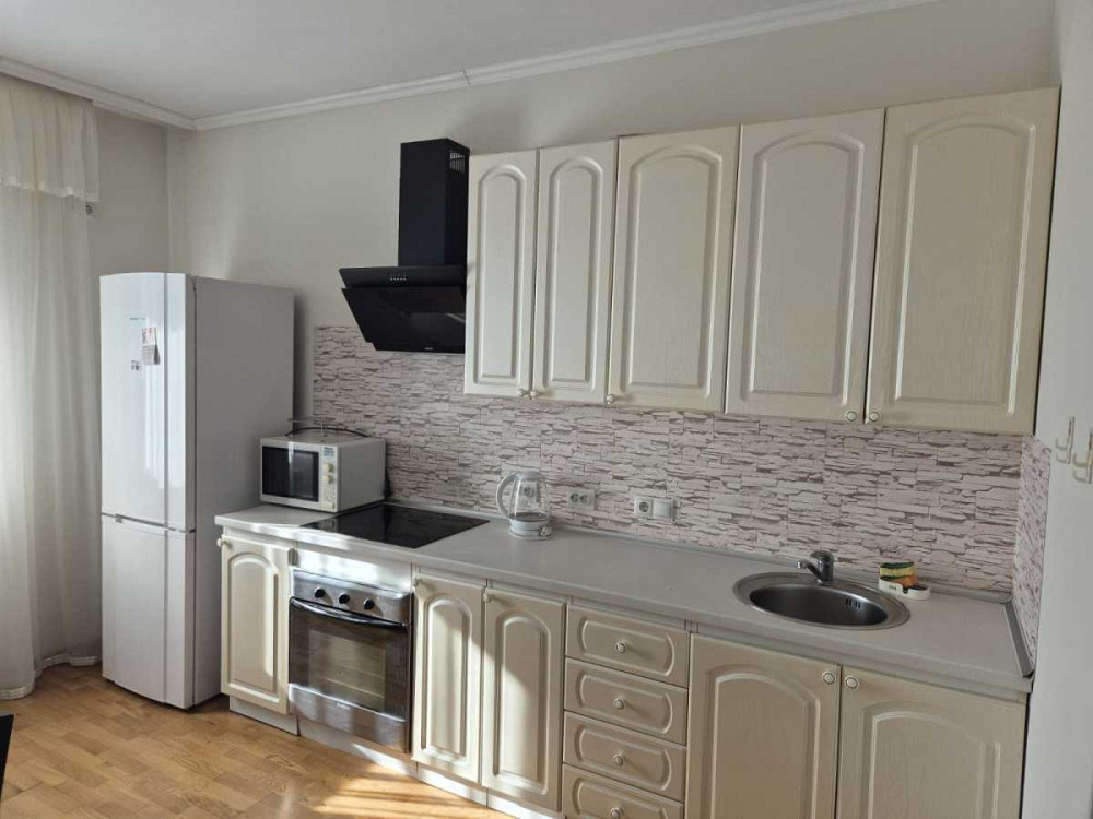 долгосрочная аренда 1-к квартира Киев, Соломенский, 19000 грн./мес. Киев - изображение 1