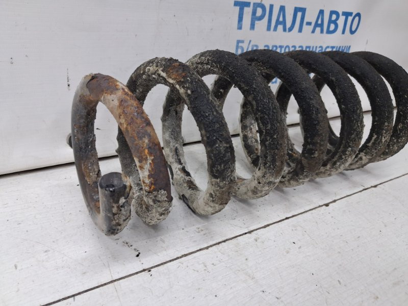 Пружина передняя Mitsubishi Pajero Wagon 3 3.2 ДИЗЕЛЬ 4M41 1999 (б/у) Київ - зображення 2