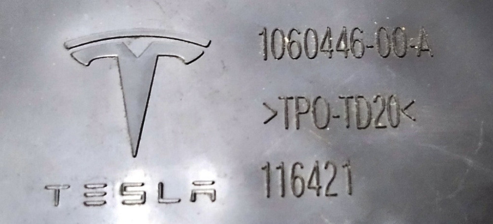 Перегородка водосборника крышки багажника левый Tesla model X 1060446-00-A Київ - зображення 4
