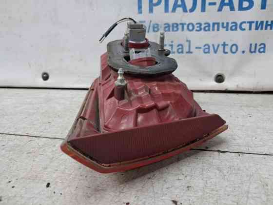 Фонарь задний внутренний правый Mitsubishi Lancer 10 2.0 БЕНЗИН 4B11 2007 (б/у) Киев