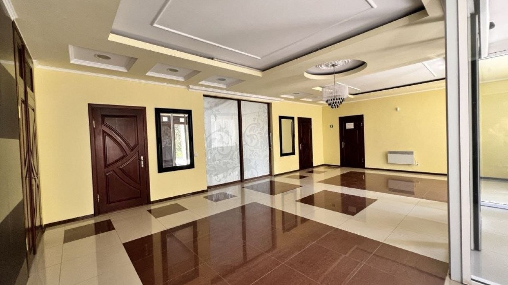 Здається в оренду 2-поверхова будівля з власною територією Луцьк - зображення 3