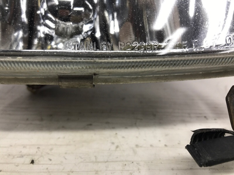 Фара противотуманная правая Mitsubishi Pajero Wagon 3 3.2 ДИЗЕЛЬ 4M41 1999 (б/у) Київ - зображення 2