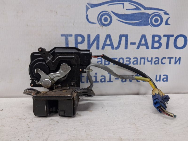 Замок крышки багажника Toyota Avensis T25 2.2 DIESEL 2ADFTV 2002 (б/у) Київ - зображення 1