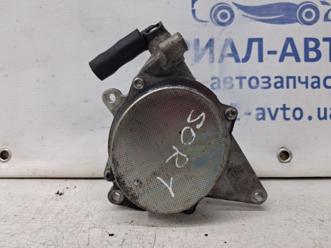 Насос вакуумный Kia Sorento BL 2.5 DIESEL D4CB 2002 (б/у) Київ - зображення 4