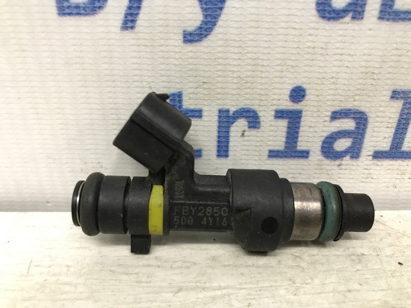 Форсунка топливная Nissan Qashqai J10 2.0 БЕНЗИН MR20DE 2006 (б/у) Киев - изображение 1