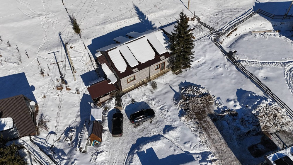 Будинок в Карпатах село Яблуниці Буковель Яремче - зображення 4
