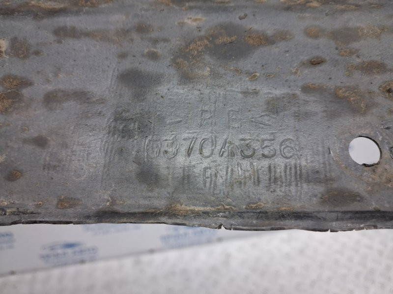 Подкрылок передний левый Mitsubishi Pajero Wagon 4 3.2 ДИЗЕЛЬ 4M41 2006 (б/у) Киев - изображение 8