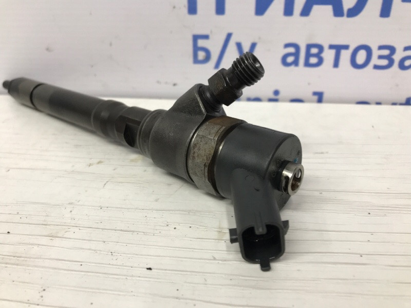 Форсунка топливная Hyundai Tucson JM 2.0 DIESEL D4EA 2004 (б/у) Київ - зображення 3