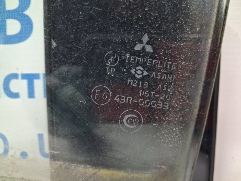 Стекло двери заднее левое Mitsubishi Pajero Wagon 3 3.2 ДИЗЕЛЬ 4M41 1999 (б/у) Киев - изображение 2