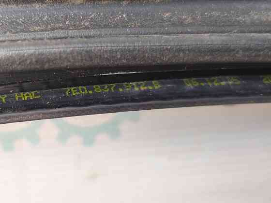 Уплотнитель двери передней правой VW T5 2010-2015 (7E0837912B) Ковель