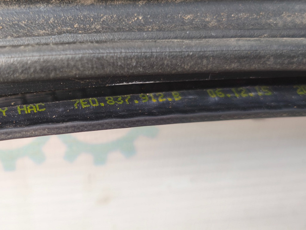 Уплотнитель двери передней правой VW T5 2010-2015 (7E0837912B) Ковель - изображение 2