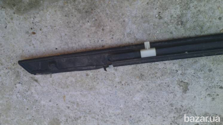 Молдінг дверного заднього правого скла Mb546674 Міцубісі Ланцер 91р.в. Винница - изображение 1