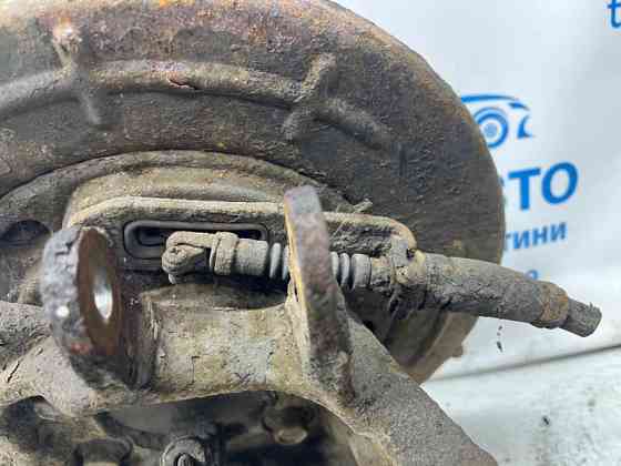 Цапфа задняя левая со ступицей Kia Sportage QL 1.7 DIESEL D4FD 2015 (б/у) Киев