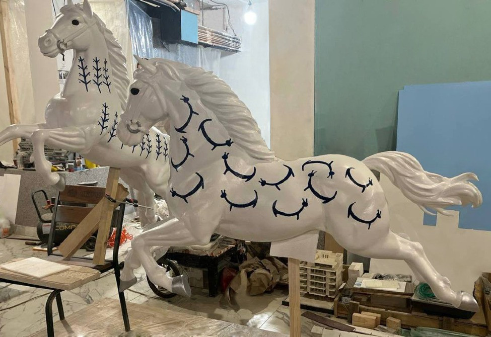 Фотозона «Карусель» з кіньми на замовлення Київ - зображення 6