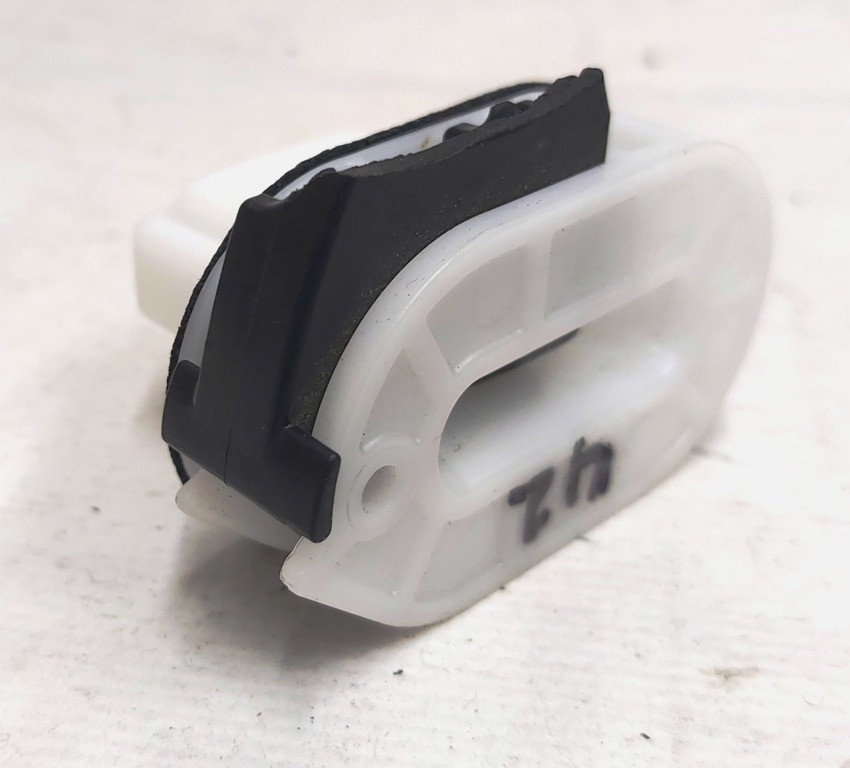 Клипса крепления заднего сиденья NIFCO 22431 с повреждением Tesla model 3 1099583-00-C Київ - зображення 2