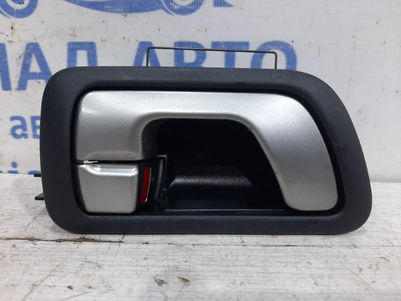 Ручка двери внутренняя правая Mitsubishi Pajero Wagon 3 3.2 ДИЗЕЛЬ 4M41 1999 (б/у) Київ - зображення 1