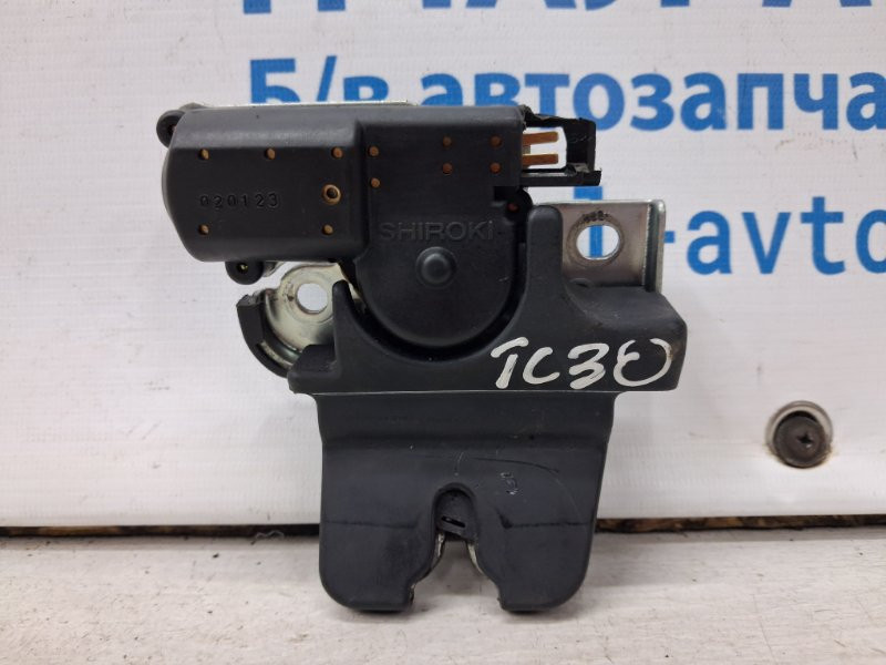 Замок крышки багажника Toyota Camry 2001-2006 6460033090 (Арт. 68216) Київ - зображення 1