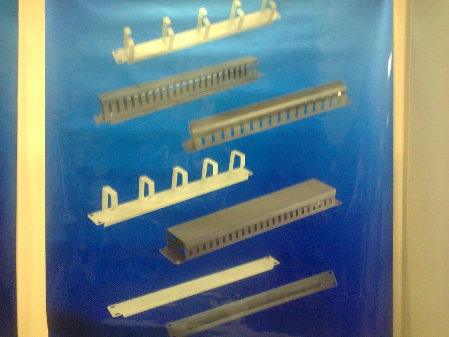 Пасивне мережеве обладнання: кабелі, патч-панелі, шафи, стійки та комплектуючі Киев - изображение 5