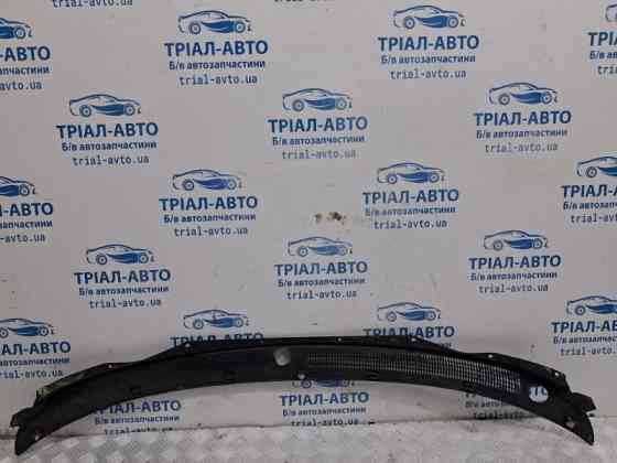 Дефлектор дворников Mitsubishi Pajero Sport K9 2.5 DIESEL 4D56 1996 (б/у) Киев