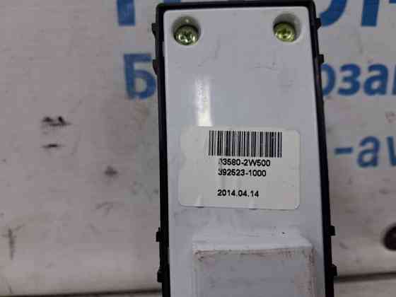 Кнопка стеклоподъемника Hyundai Santa fe 2012-2019 935802W500 (Арт. 69891) Киев