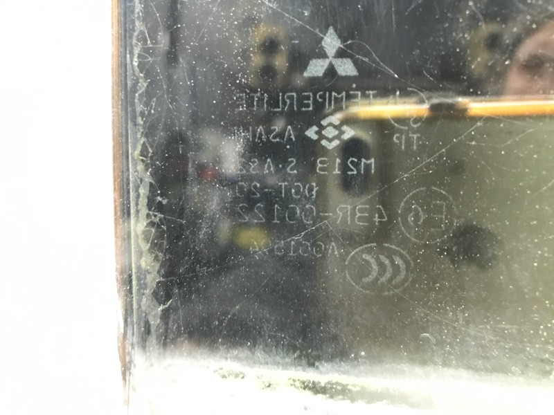 Стекло двери заднее правое Mitsubishi Outlander CU 2.4 БЕНЗИН 4G69 2003 (б/у) Київ - зображення 3