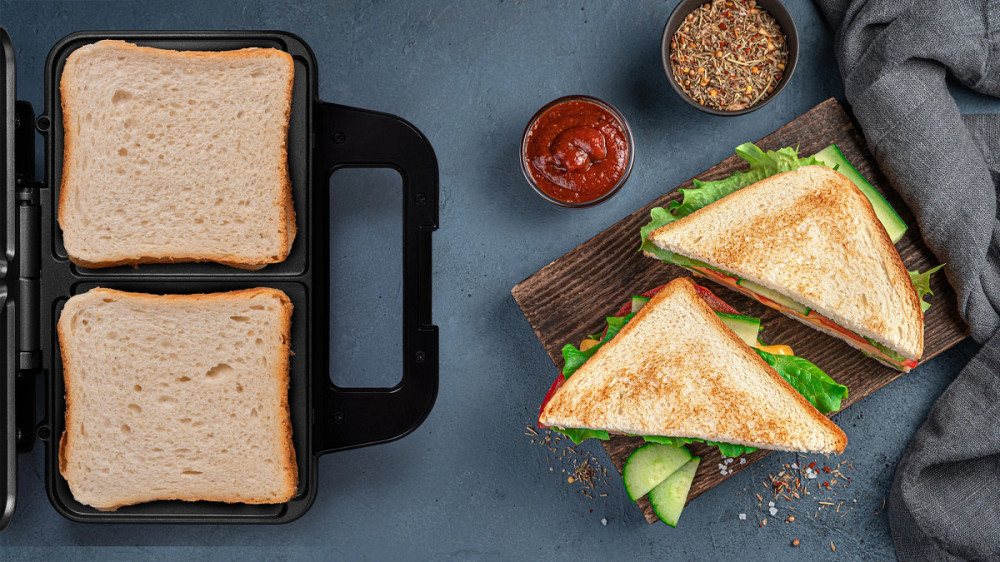 Бутербродница ECG S 2120 Grande 900 Вт черная Київ - зображення 4