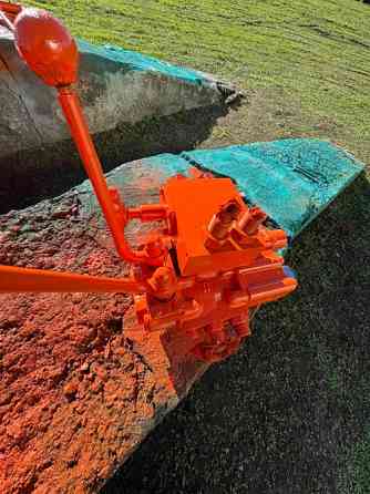 Гидравлический распределитель двухсекционный с перепускным краном давления масла на буровую установ Одеса