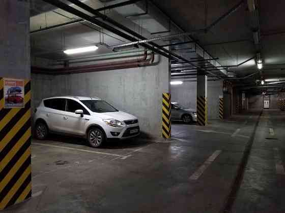 Здам довгостроково своє паркомісце в підземному паркінгу за адресою вул. Златоустівська, 50 Киев
