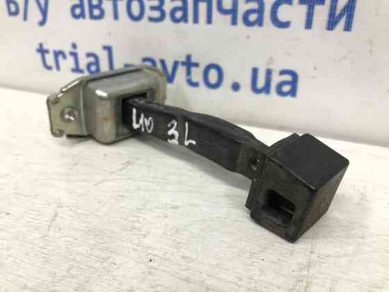 Ограничитель двери задний левый Mitsubishi Lancer 10 1.8 БЕНЗИН 2007 (б/у) Киев