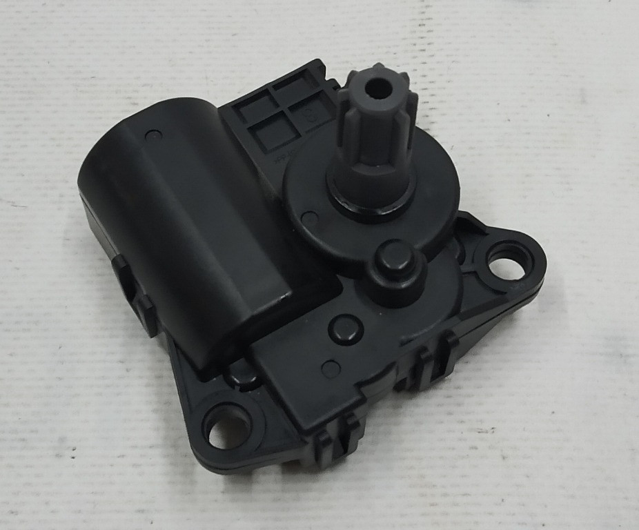 Привод (метки "3" и "4") климатической установки (печки) салона Tesla model 3 1099999-00-H Киев - изображение 3