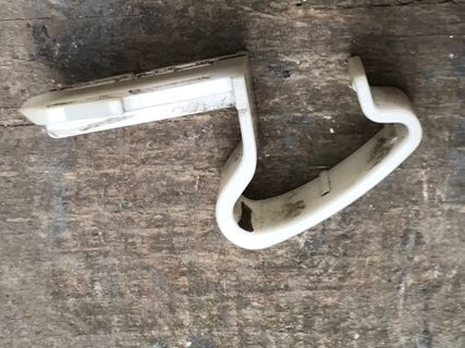 Бу клипса фиксатор кронштейн крепления жабо Renault Megane 2 Кропивницкий - изображение 1