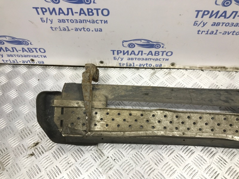 Подножка Mitsubishi Pajero Wagon 3 3.2 ДИЗЕЛЬ 4M41 1999 прав. (б/у) Київ - зображення 6