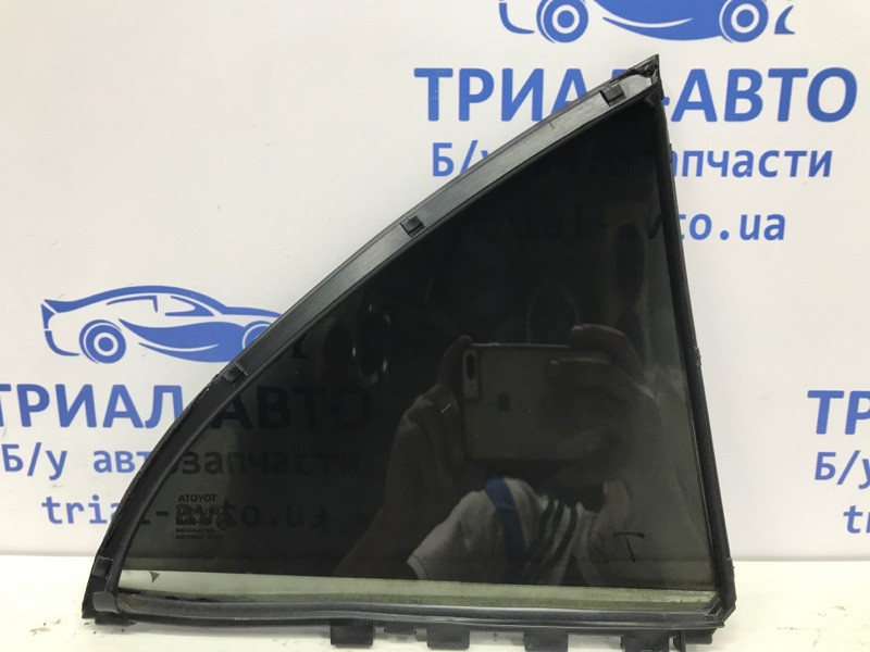 Стекло двери задней левой (форточка) Toyota Avensis T25 1.8 БЕНЗИН 1ZZFE 2002 (б/у) Киев - изображение 3