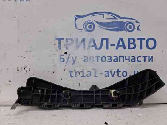 Кронштейн бампера передний левый Toyota Auris E150 1.6 БЕНЗИН 1ZRFAE 2006 (б/у) Київ