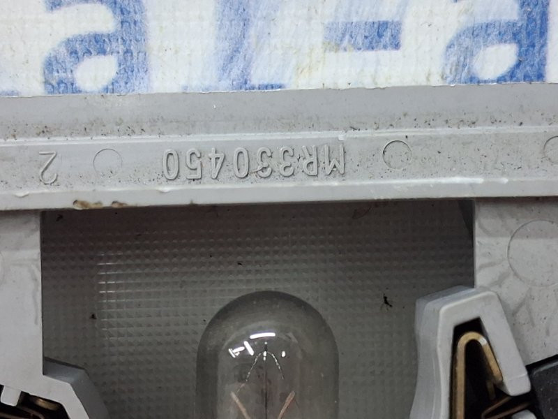 Плафон передний Mitsubishi Pajero Wagon 3 3.2 ДИЗЕЛЬ 4M41 1999 (б/у) Київ - зображення 3