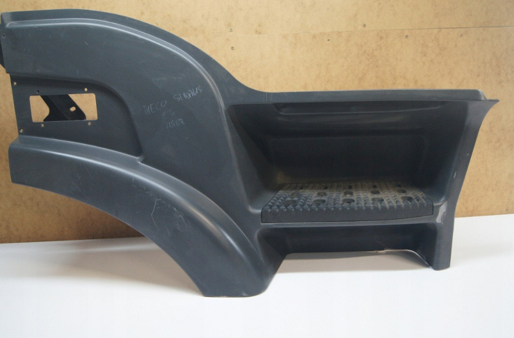 504103307 Крыло верхнее с подножкой праве Iveco Stralis Львів - зображення 1