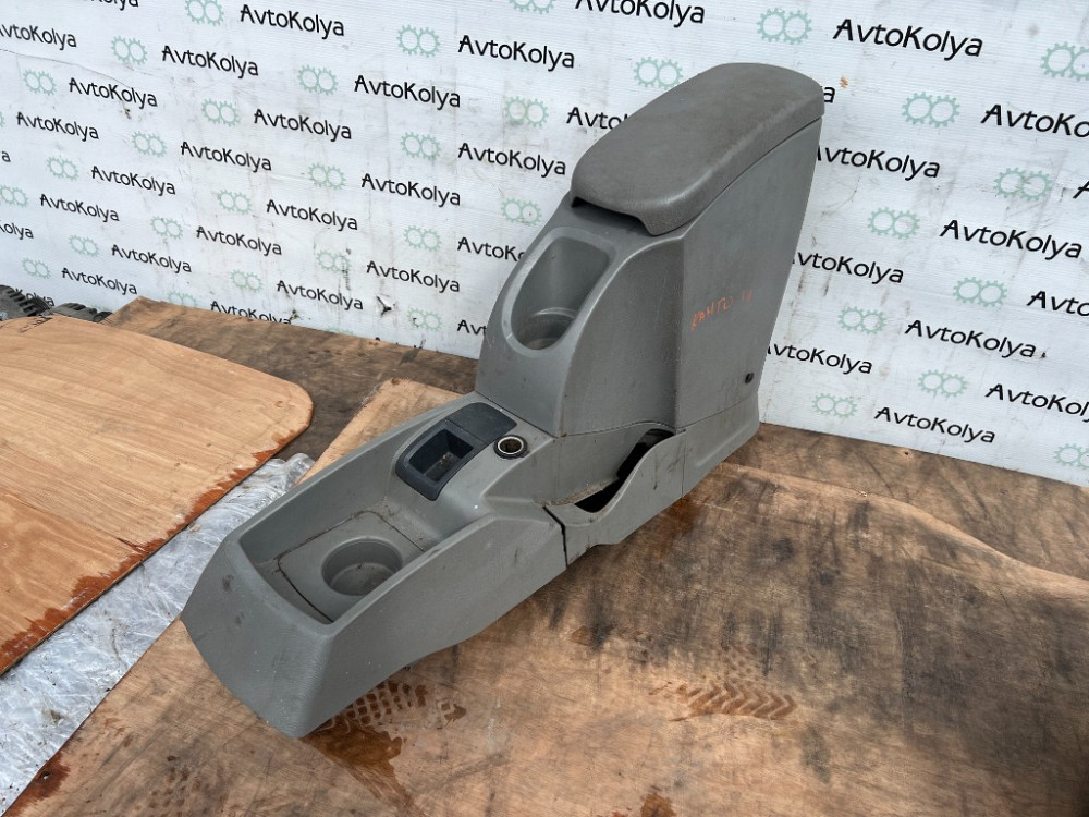Подлокотник (консоль центральная) Renault Kangoo III 2008-2012 (8200457030) Ковель - зображення 1