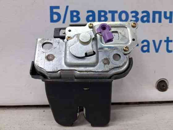 Замок крышки багажника Toyota Camry 2001-2006 6460033090 (Арт. 68216) Київ