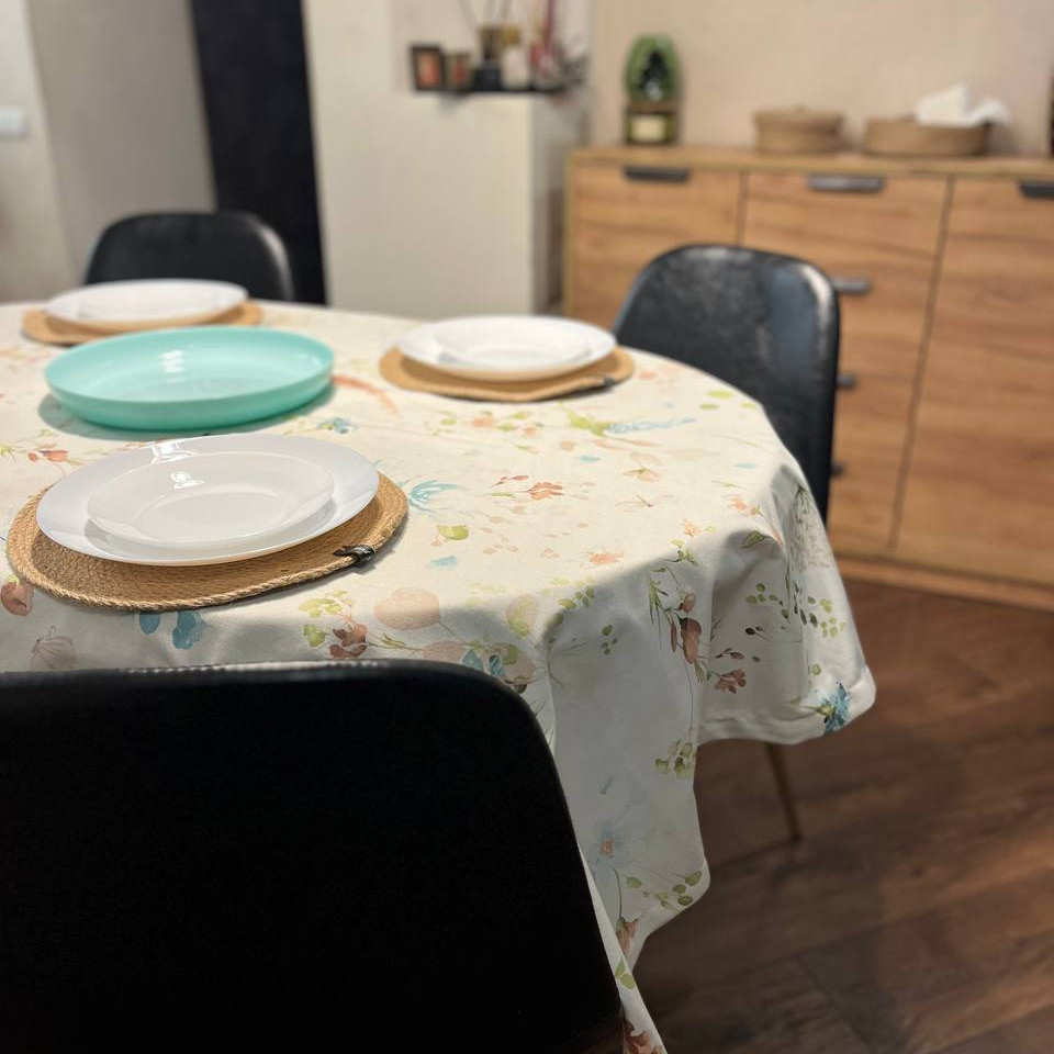 Скатерть тефлоновая 1.4 х 2.2м "Цветы" с салфетками Одесса - изображение 1