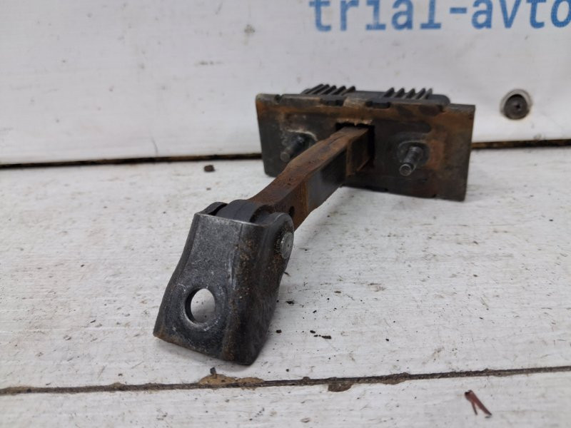 Ограничитель двери передний правый Toyota Avensis T25 2.2 DIESEL 2ADFTV 2002 (б/у) Киев - изображение 3