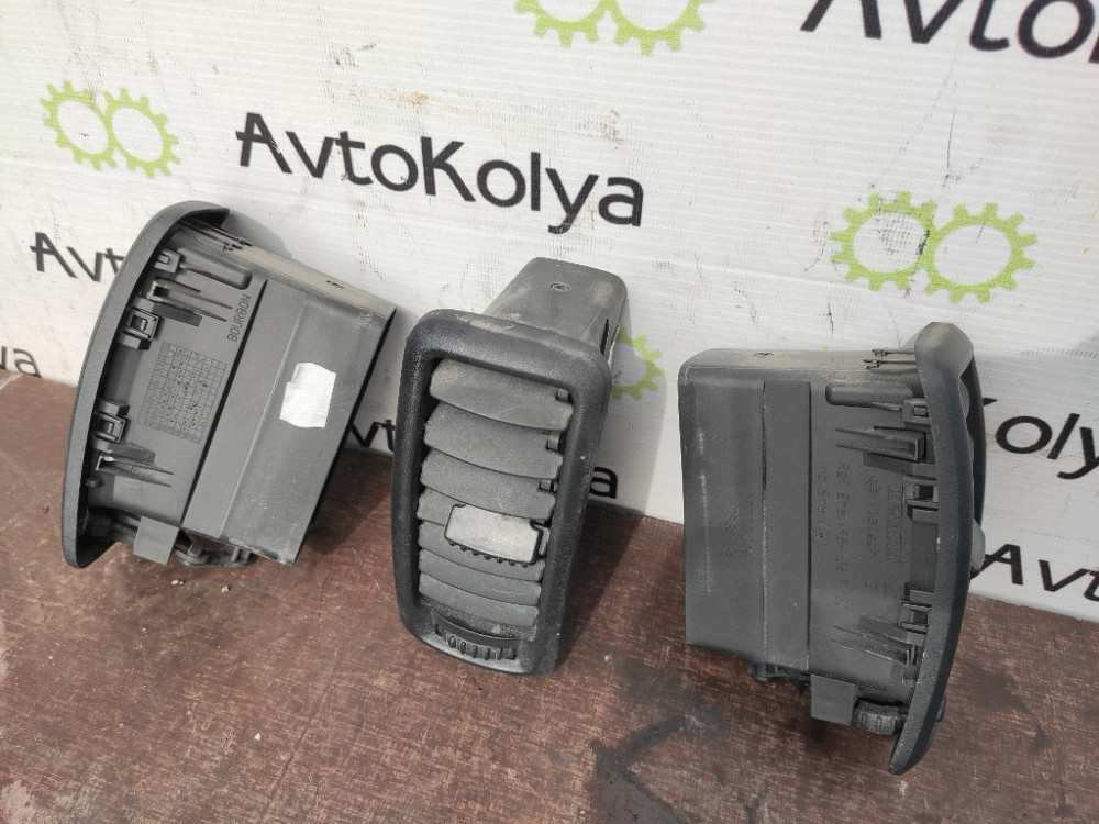 Дефлектор воздушный в торпедо Renault Trafic II 2001-2013 Ковель - зображення 2