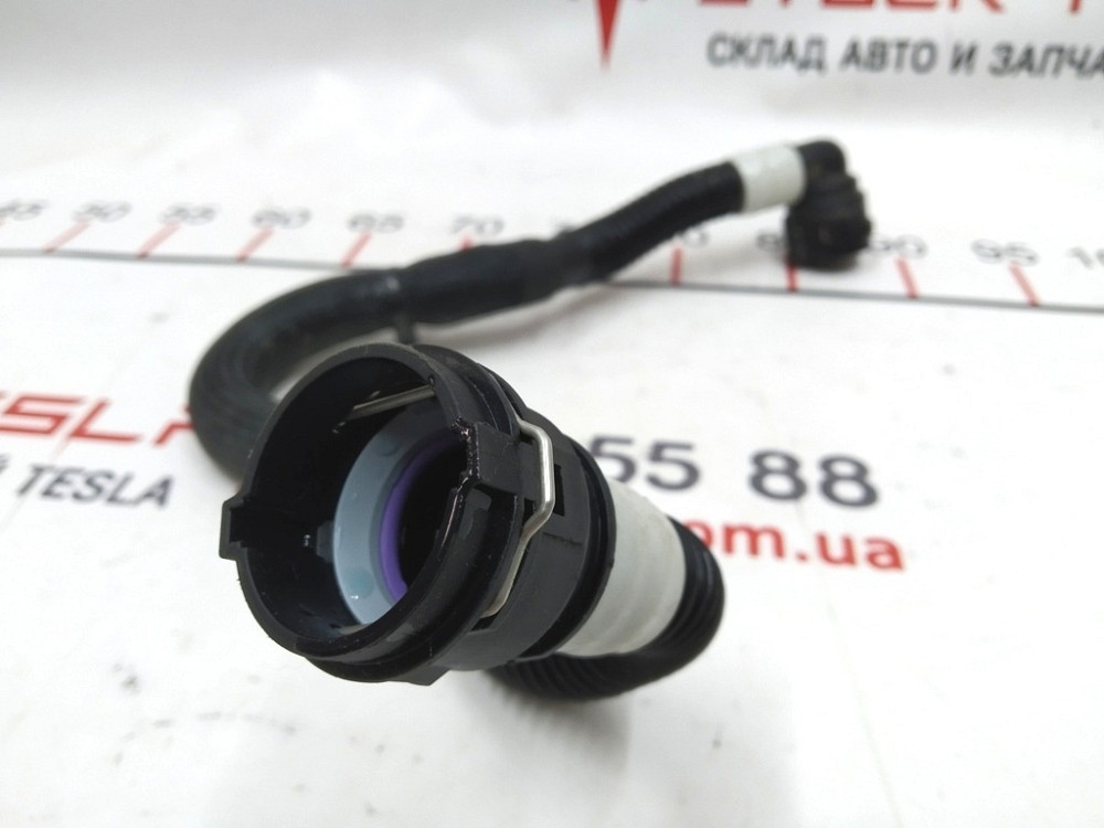 Патрубок системы охлаждения основной батареи RWD Tesla model 3, model Y 1077594-00-C Київ - зображення 3