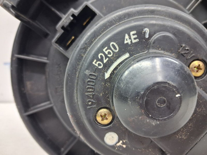 Моторчик печки Toyota Prado J120 4.0 1GR-FE 2002 (б/у) Київ - зображення 4
