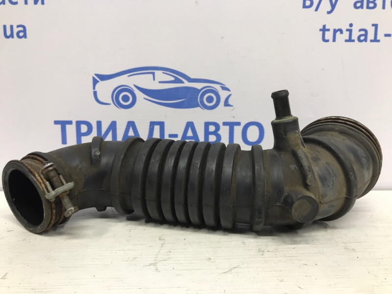 Патрубок воздушного фильтра Mitsubishi Pajero Sport K9 2.5 DIESEL 4D56 1996 (б/у) Київ - зображення 2