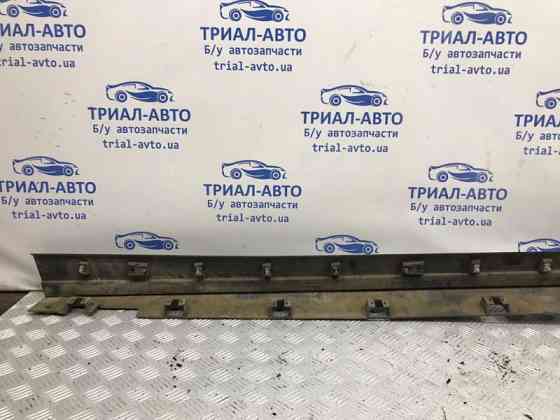 Накладка порога внешняя правая Ford Kuga CBS 2.0 DIESEL 2011 (б/у) Киев