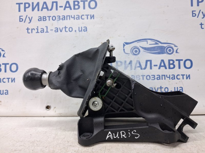 Кулиса переключения МКПП Toyota Auris 2006-2012 3353002240 (Арт. 64393) Киев - изображение 1